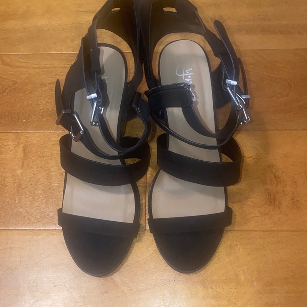Y-Not? black shoes.